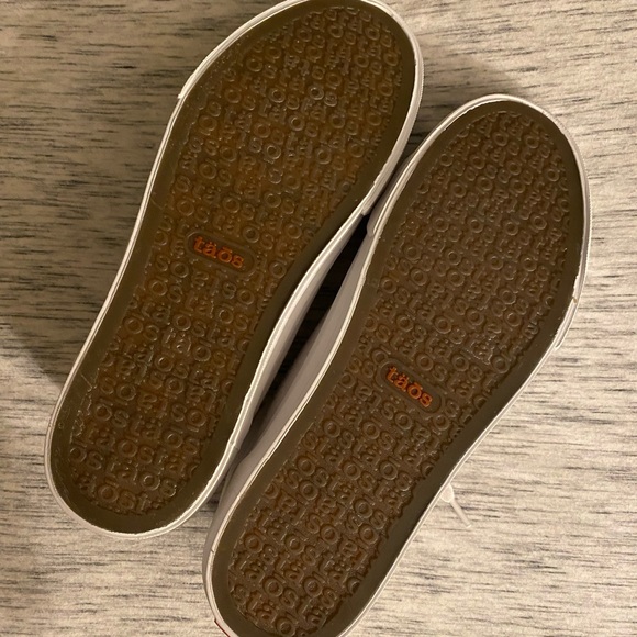 Taos | Women’s White Canvas Sneakers [NWT!] - Picture 4 of 7